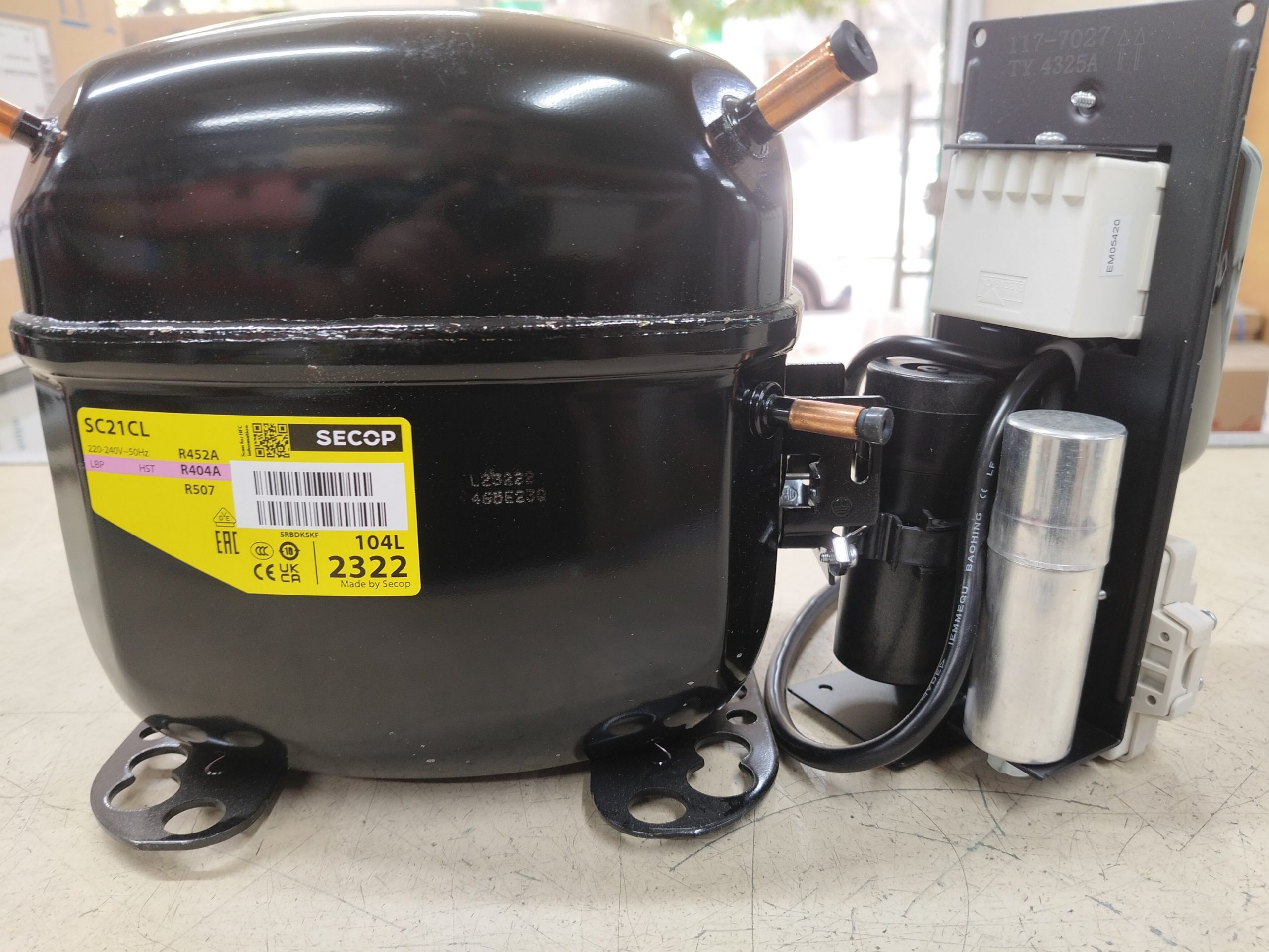 Compresseur Hermétique SECOP SC21CL - 7/8 HP - Gaz R404A / R452A / R507 (Danfoss / 104L2322)